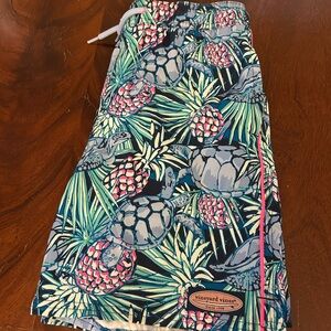 Vineyard Vines - Tropical Icons print